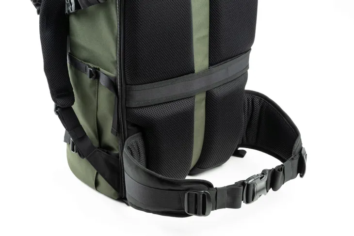 thinktank-darklight-25l-montane-green
