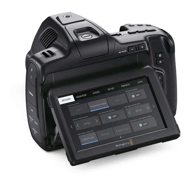blackmagic-pocket-cinema-camera-6k-pro