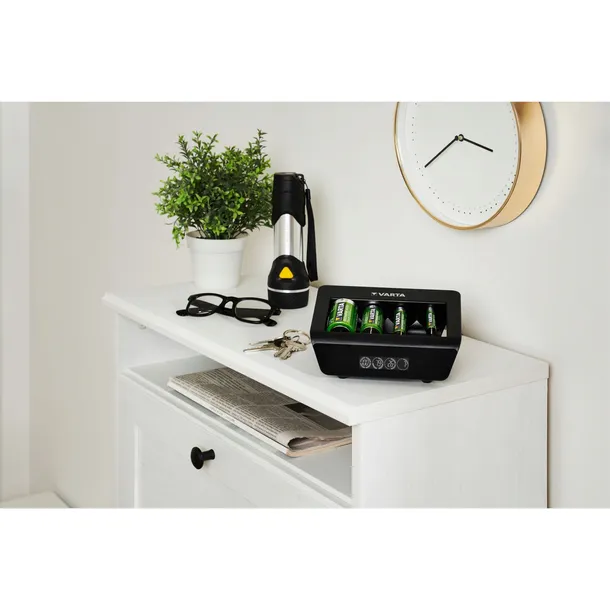 varta-lcd-universal-charger-bez-akumulatorow