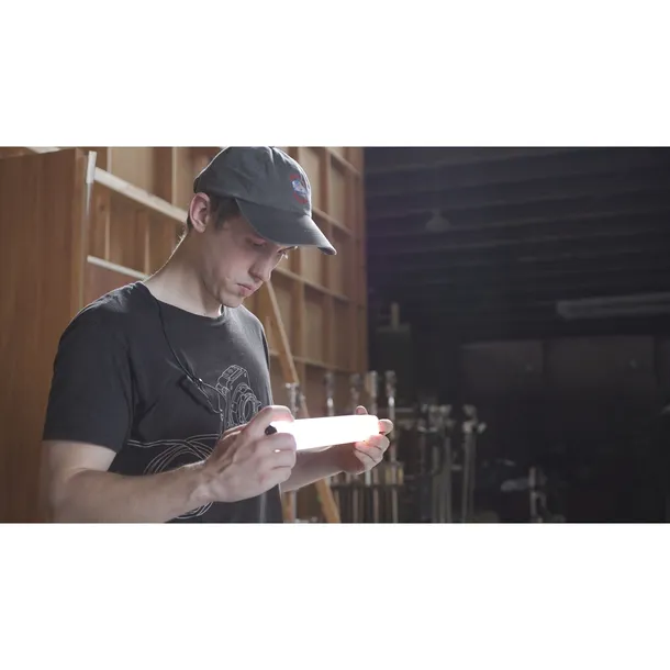 lampa-aputure-mt-pro