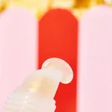 essence-popcorn-bomb-blyszczyk-do-ust-marka-essence