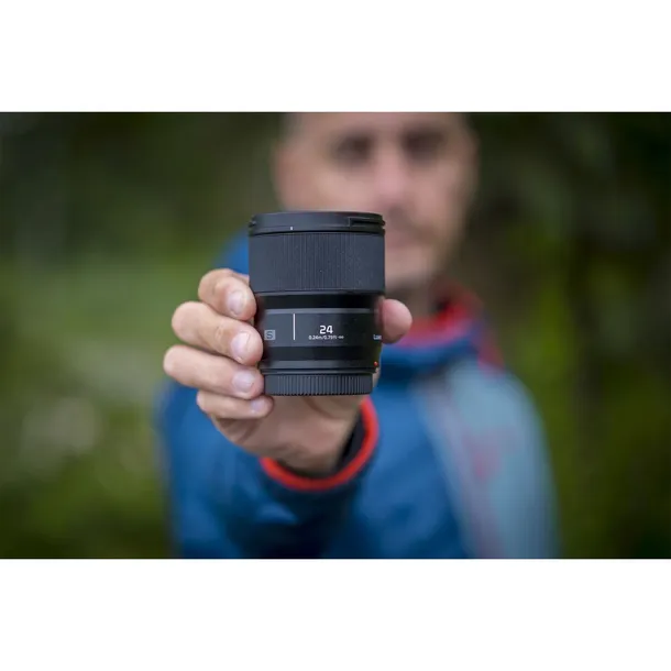 panasonic-lumix-s-18-24
