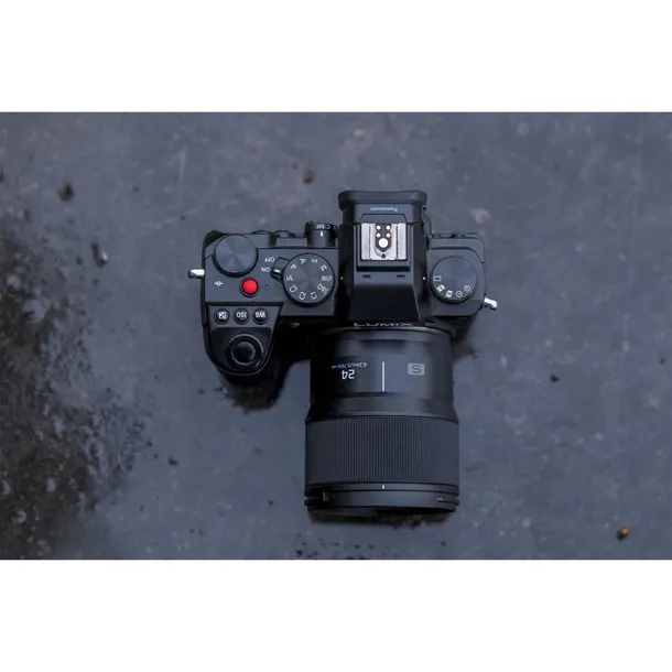 panasonic-lumix-s-18-24