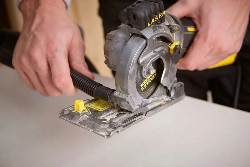 multi-pilarka-650w-89mm-marka-stanley