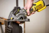 multi-pilarka-650w-89mm-marka-stanley-praca-z-szyna-prowadzaca-nie