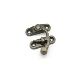 klodka-antyczna-mala-z-hakiem-stary-mosiadz-36x42-mm-10-szt