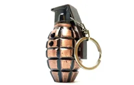 mini-latarka-laser-brelok-granat-wojsko-army