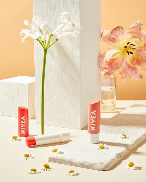 nivea-pomadka-ochronna-do-ust-peach-shine-rodzaj-pomadki