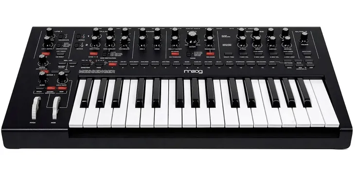 moog-messenger-syntezator-analogowy