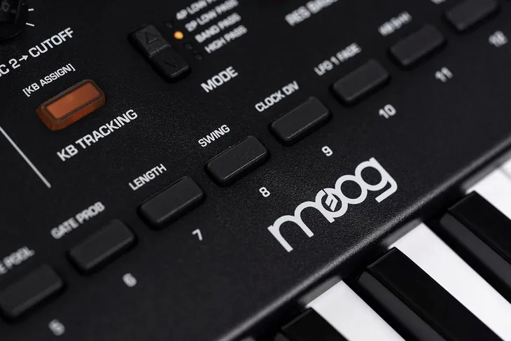 moog-messenger-syntezator-analogowy-model-messenger