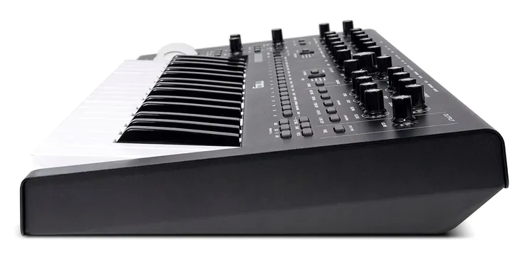 moog-messenger-syntezator-analogowy-kolor-bezbarwny