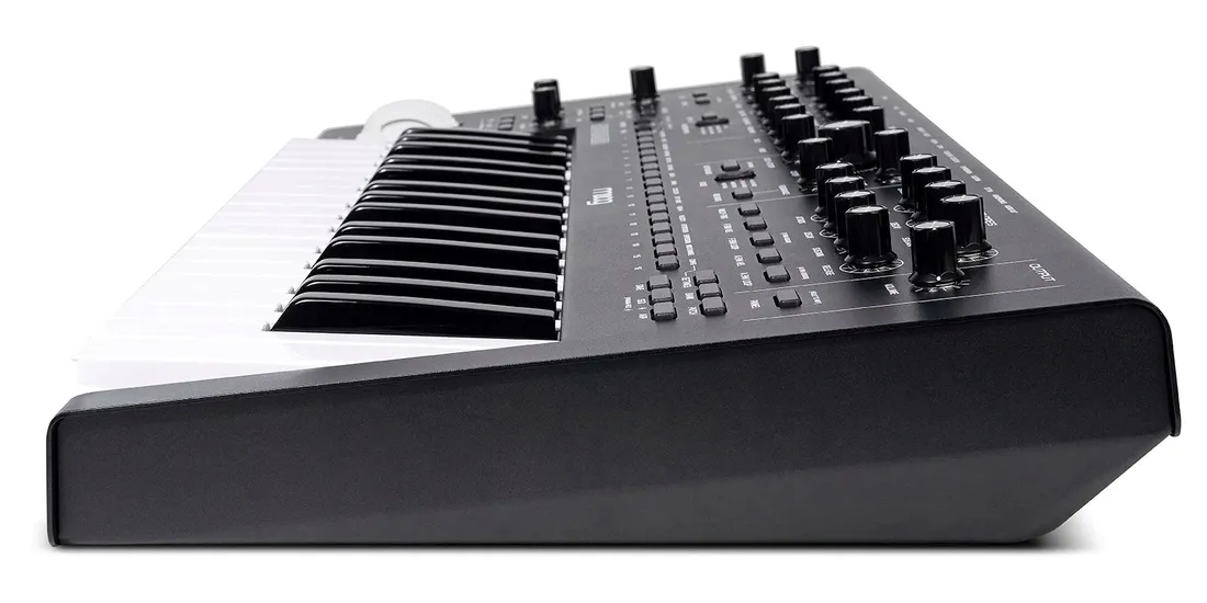 moog-messenger-syntezator-analogowy