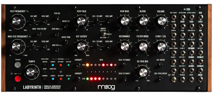 moog-labyrinth-syntezator-analogowy