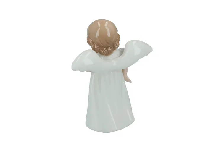 figurka-dziewczynka-material-wykonania-porcelana