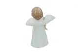 figurka-dziewczynka-material-wykonania-porcelana