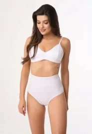 figi-modelujace-z-wysokim-stanem-w-kolorze-bialym-148
