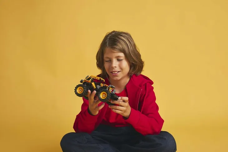 lego-technic-monster-jamtm-digatrontm
