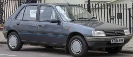 peugeot-205-blotnik-lewy-przod-z-otworem-na-kierunkowskaz-1983-1990