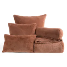 narzuta-futrzana-nina-mocha-bezowa-220x240-cm-baranek-miekka-i-ciepla