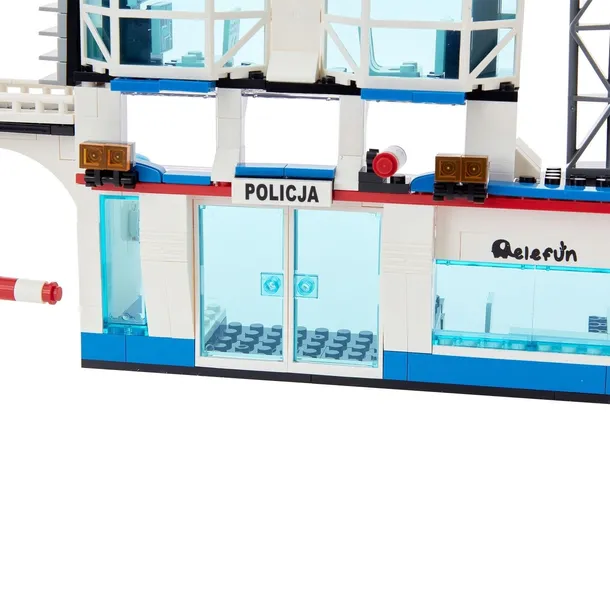 klocki-posterunek-653-elementy-5-figurek