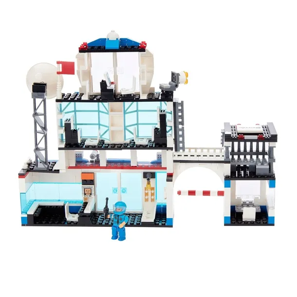 klocki-posterunek-653-elementy-5-figurek