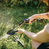 lopatka-fiskars-solid