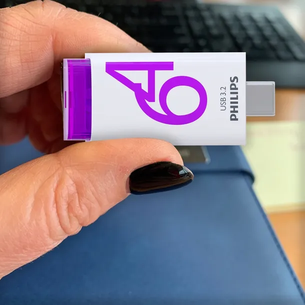 pendrive-philips-click-64-gb-fioletowy