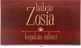 grawerowany-zestaw-do-wina-prezent-personalizowany-na-dzien-babci