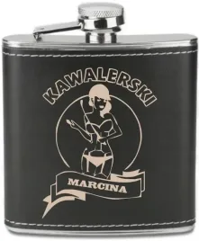grawerowana-piersiowka-180-ml-personalizowany-prezent-na-kawalerski