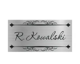 elegancka-tabliczka-nierdzewna-z-grawerem-z-nazwiskiem-na-drzwi-15x5-cm