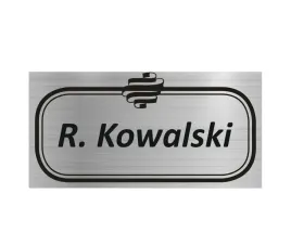 elegancka-tabliczka-nierdzewna-grawer-z-twoim-nazwiskiem-na-drzwi-domu