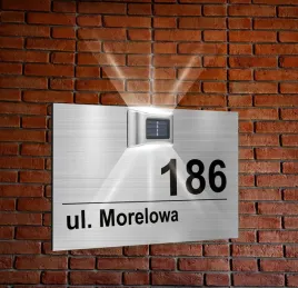 srebrna-tabliczka-adresowa-lampka-nierdzewna-numer-posesji-dibond-40x30