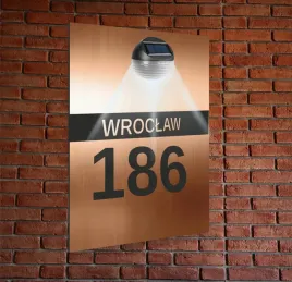 miedziana-tabliczka-adresowa-aluminiowa-numer-domu-lampka-led-pionowa-30x20