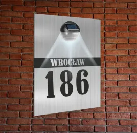 tabliczka-adresowa-oswietlona-led-pionowa-nierdzewna-numer-na-dom