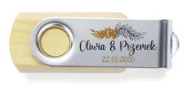 pamiatka-slubu-drewniany-pendrive-z-nadrukiem-weselny-z-imionami-data
