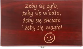 grawerowany-zestaw-do-wina-prezent-personalizowany-z-twoim-napisem