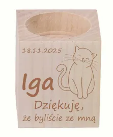 grawerowany-swiecznik-drewniany-podziekowania-na-urodziny-dziecka-imie