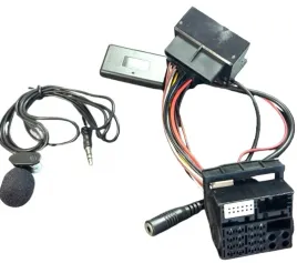 interfejs-do-radia-z-mikrofonem-i-wiazka-kablowa-toyota-oe-adapter-do-pod