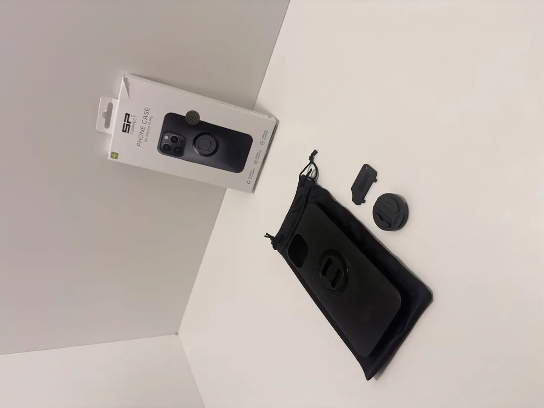 plecki-sp-connect-do-apple-iphone-13-pro-czarny