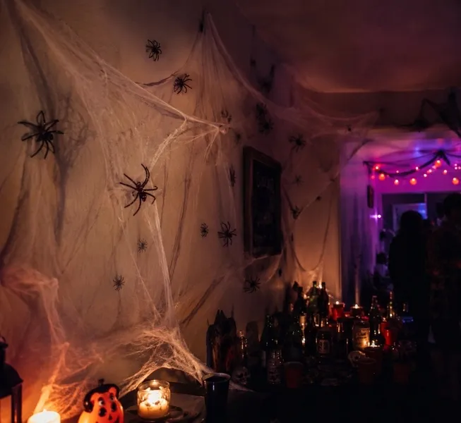 pajeczyna-biala-elastyczna-siec-pajaka-60g-halloween-kod-produktu-29852-stan-nowy
