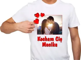 foto-koszulka-z-wlasnym-napisem-nadrukiem-zdjeciem