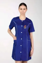 fartuch-medyczny-damski-na-guziki-taliowany-z-haftem-twoim-logo-napisem