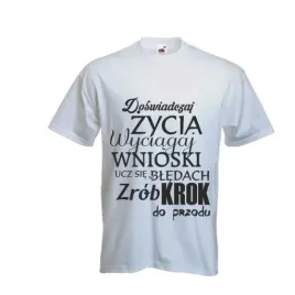 koszulka-t-shirt-z-napisem-doswiadczaj-zycia