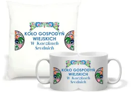 zestaw-poduszka-kubek-kolo-gospodyn-wiejskich-nadruk-z-nazwa-miejscowosci