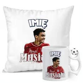 zestaw-personalizowany-kubek-pilkarski-poduszka-musiala-bayern-monachium