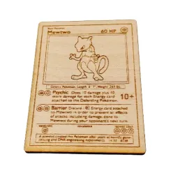 karta-pokemon-mewtwo-grawerowana-sklejka-10x72-cm-kolekcja