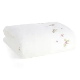 recznik-bawelniany-dalia-50x90-kremowy-haftowane-rozyczki-frotte