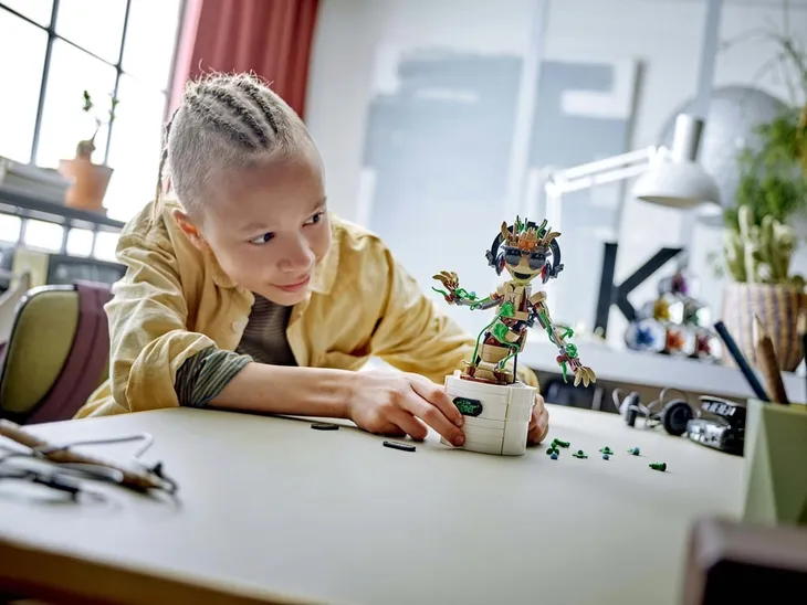 lego-tanczacy-groot