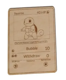 karta-pokemon-squirtle-grawerowana-sklejka-10x72-cm-kolekcja