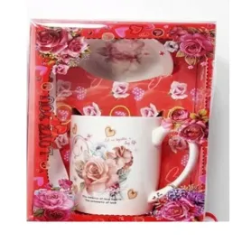 kubek-z-lyzeczka-i-podstawka-roze
